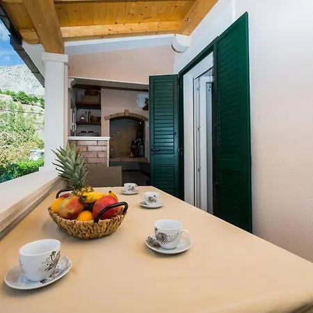 Roko Apartment